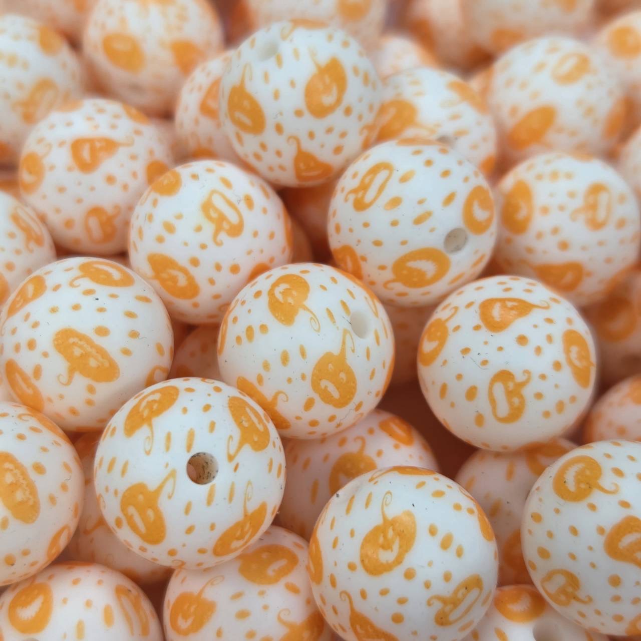 Pumpkin Spice 15mm Printed Silicone Beads