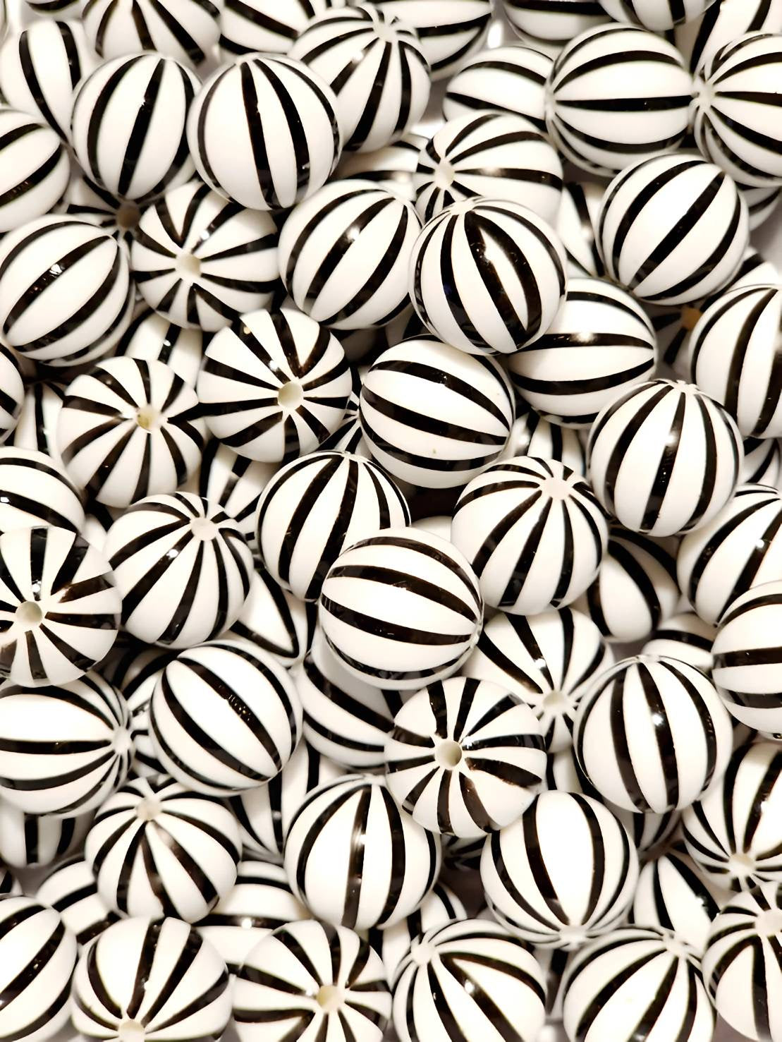 Black/White Stripe 15mm Printed Silicone Beads