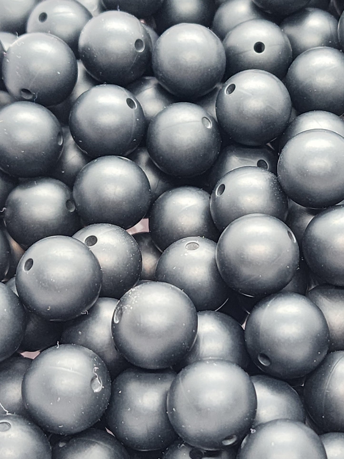 Black 15mm Silicone Beads