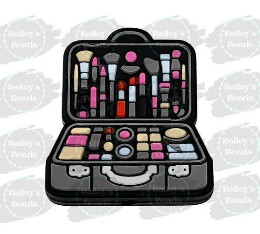 Makeup Case Focal (Exclusive)